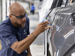 Volkswagen Begins Production of 2027 Atlas at Chattanooga Plant pic #9851
