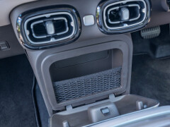 2026 Aion UT Electric Hatchback Debuts in Europe With 201 HP and 60-kWh LFP Battery pic #9867