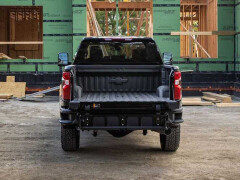 Chevrolet Limits Multi-Flex Tailgate to Three Silverado Trims for 2027 pic #9923