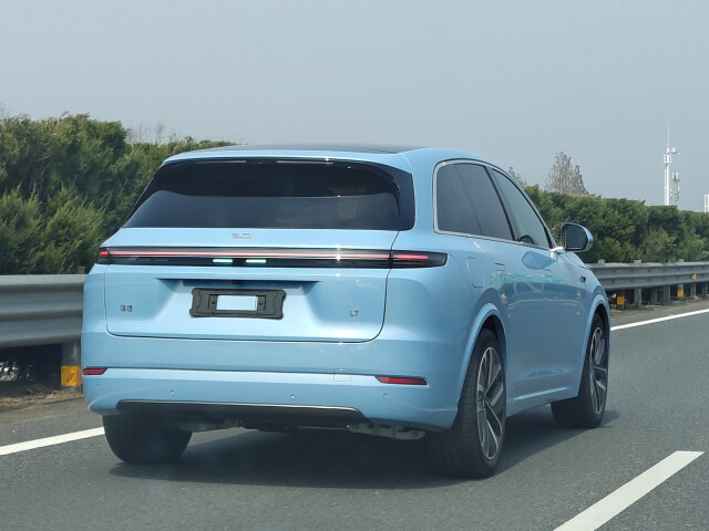 Li Auto L7 I (X03) photo 208950