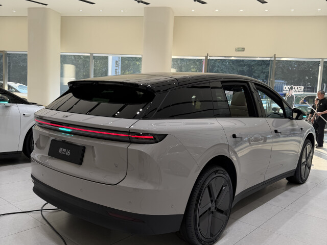 Li Auto i6 I photo 208963