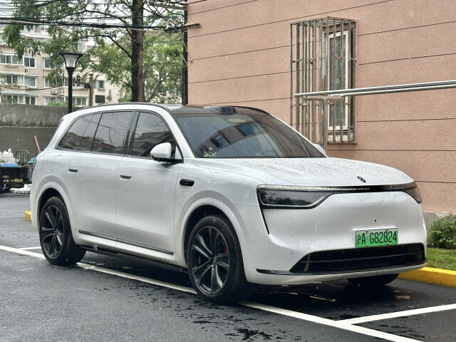 AITO M8 I photo 208910