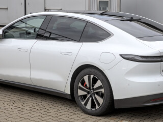 NIO ET7