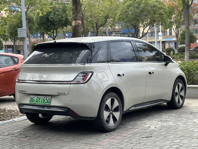 Baojun Yunduo I (EQ100) photo 209654