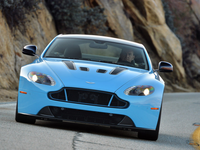 aston martin v12 vantage pic #103386