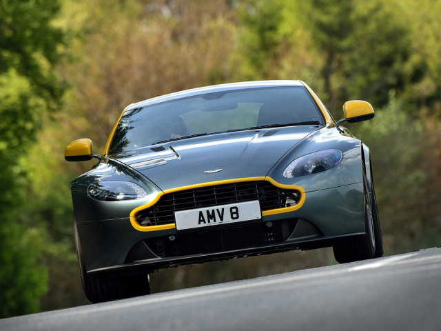 aston martin v8 vantage gt pic #123906