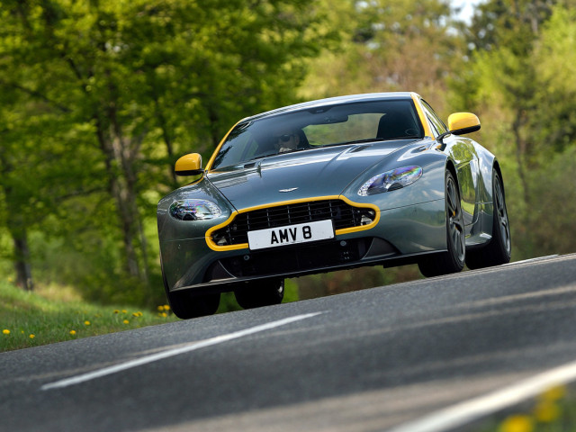 aston martin v8 vantage gt pic #123907