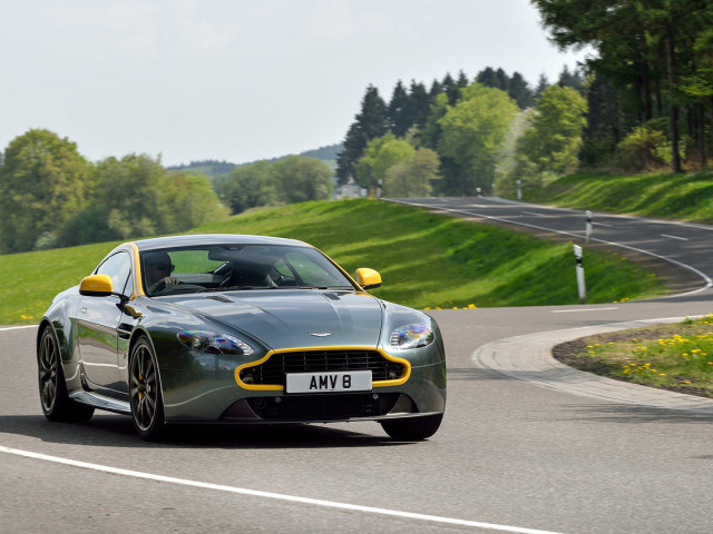 aston martin v8 vantage gt pic #123909