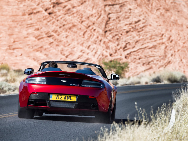 aston martin v12 vantage s roadster pic #124830