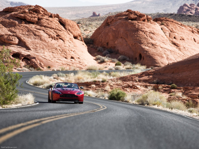 aston martin v12 vantage s roadster pic #124831