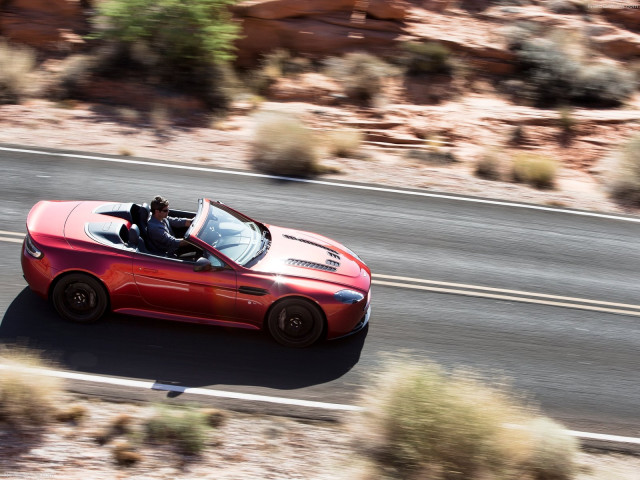 aston martin v12 vantage s roadster pic #124833