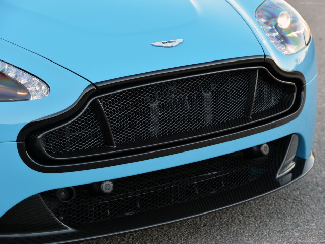 aston martin v12 vantage s roadster pic #131655