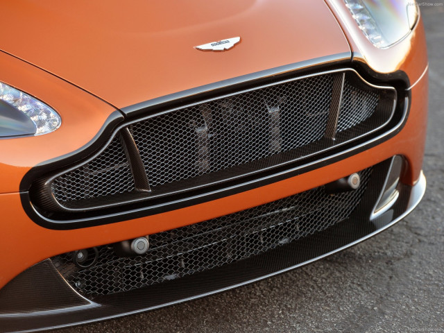 aston martin v12 vantage s roadster pic #131656