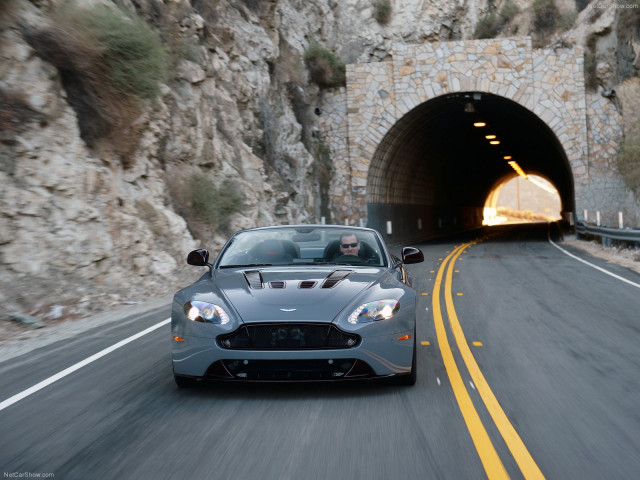 aston martin v12 vantage s roadster pic #131693