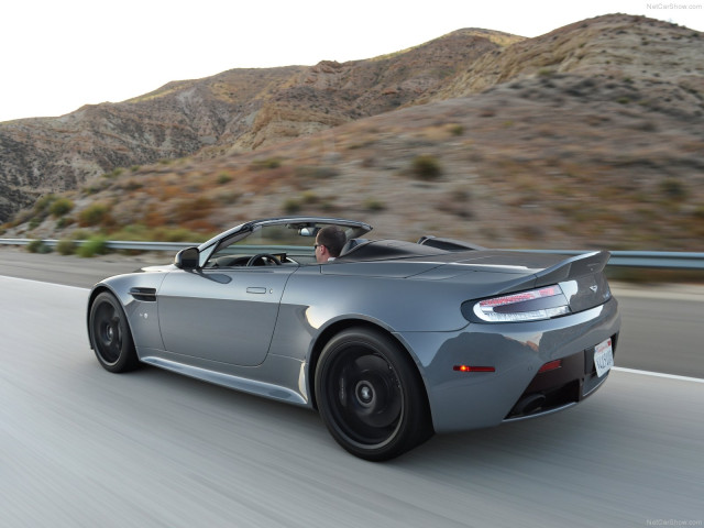 aston martin v12 vantage s roadster pic #131701