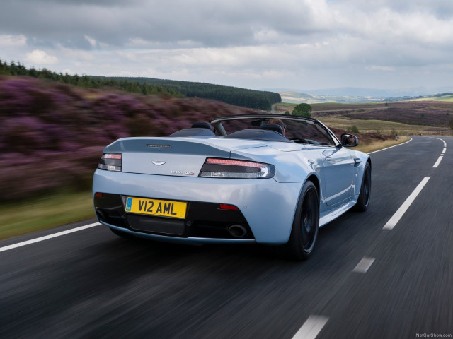 aston martin v12 vantage s roadster pic #131704