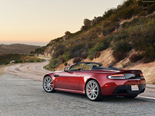 aston martin v12 vantage s roadster pic #131712