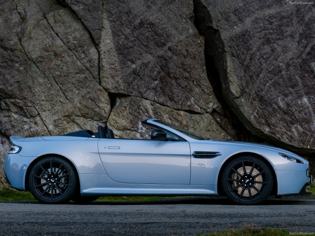 aston martin v12 vantage s roadster pic #131720