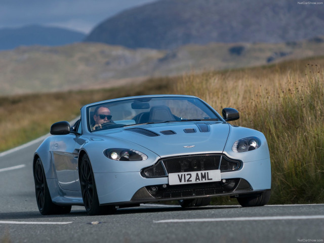 aston martin v12 vantage s roadster pic #131727