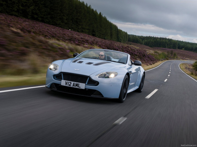 aston martin v12 vantage s roadster pic #131728