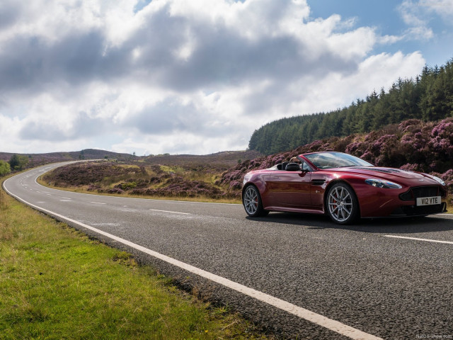 aston martin v12 vantage s roadster pic #131738