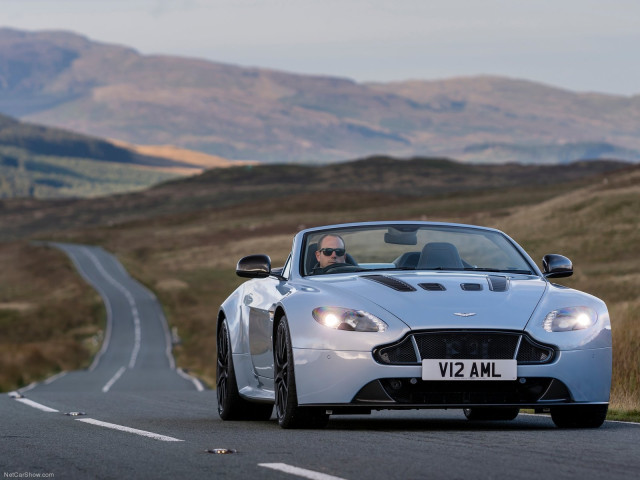 aston martin v12 vantage s roadster pic #131740