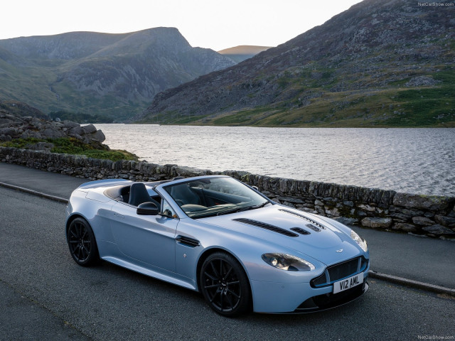 aston martin v12 vantage s roadster pic #131741