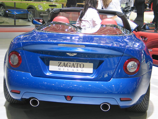 aston martin vanquish zagato roadster pic #13243