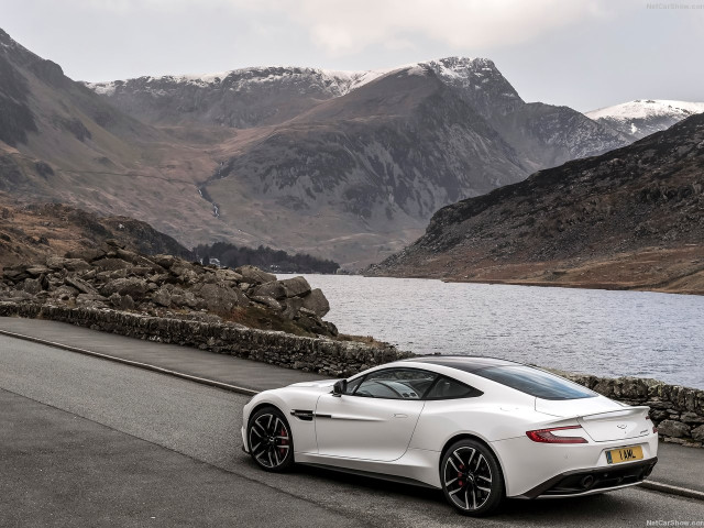 aston martin vanquish carbon white pic #138787