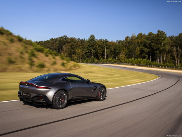 aston martin vantage pic #183639