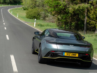Aston Martin DB11