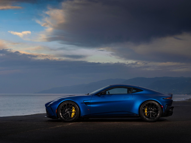 aston martin vantage pic #207922