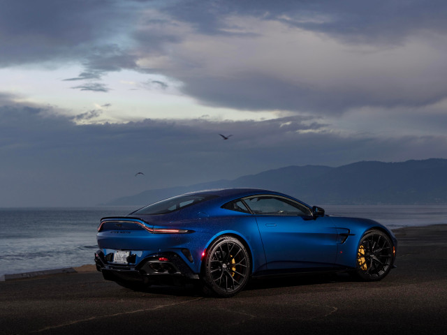 aston martin vantage pic #207925