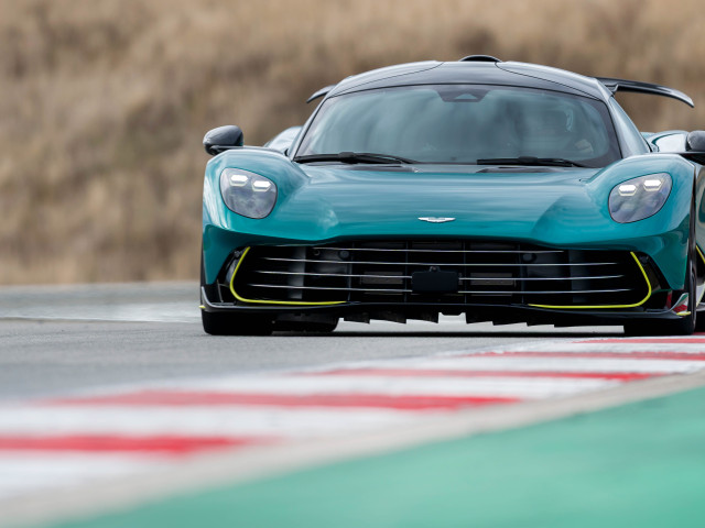 aston martin valhalla pic #208043