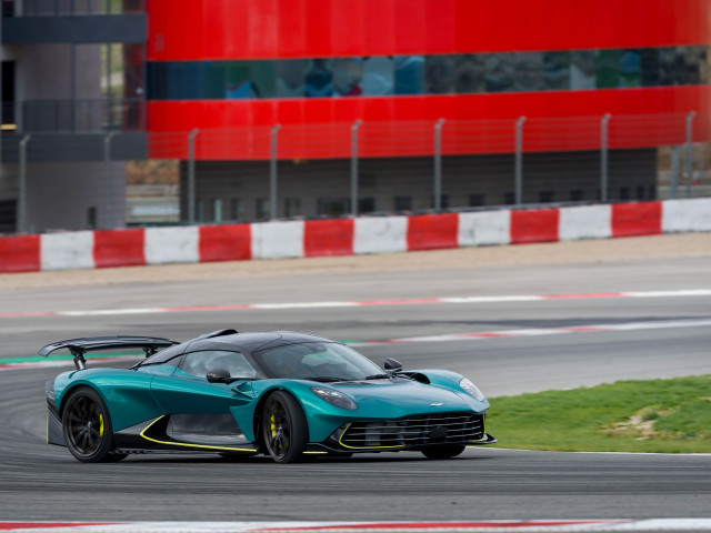 aston martin valhalla pic #208044