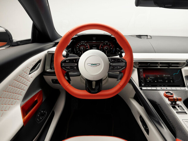 Aston Martin Valen I photo 211303