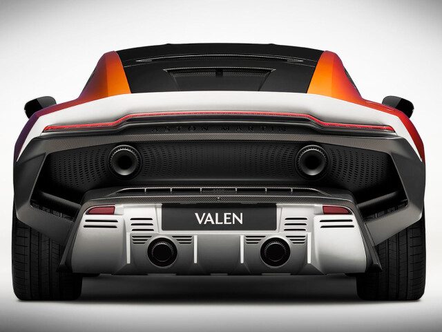 Aston Martin Valen I photo 211305