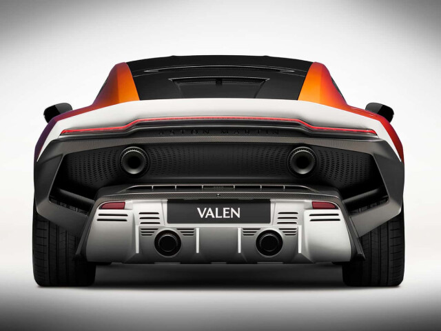 Aston Martin Valen I photo 211310