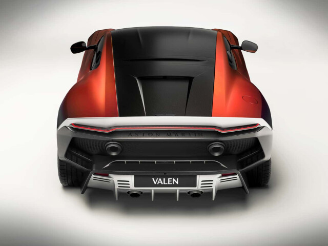 Aston Martin Valen I photo 211311