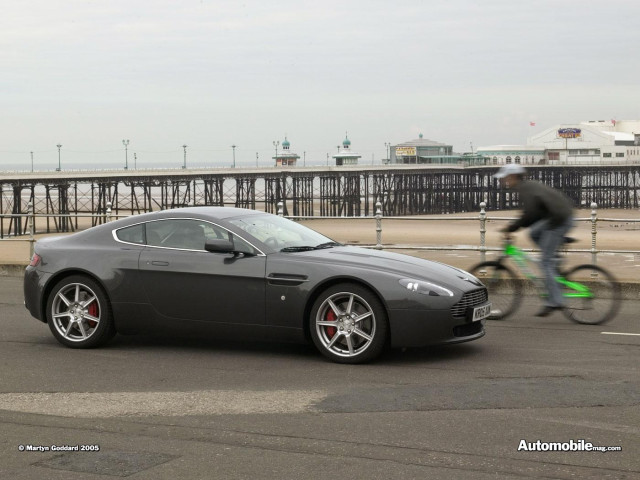 aston martin v8 vantage pic #28264