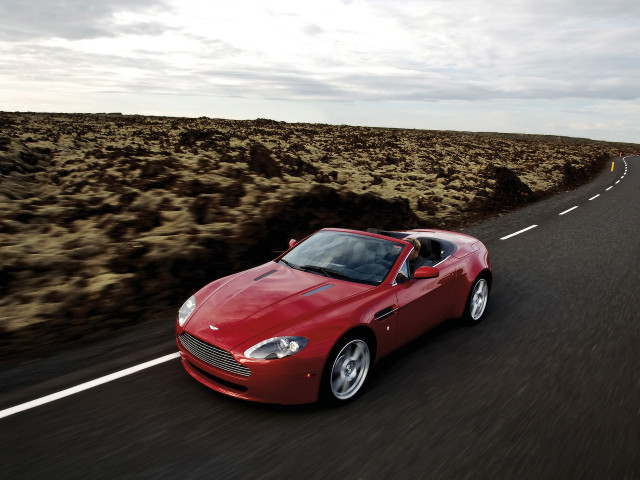 aston martin v8 vantage roadster pic #39362