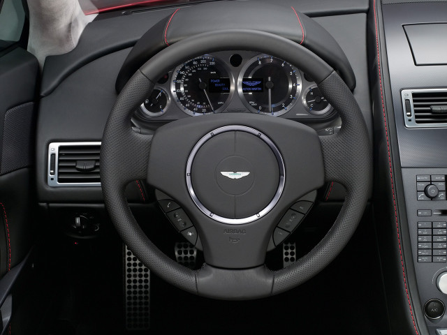 aston martin v8 vantage roadster pic #45331