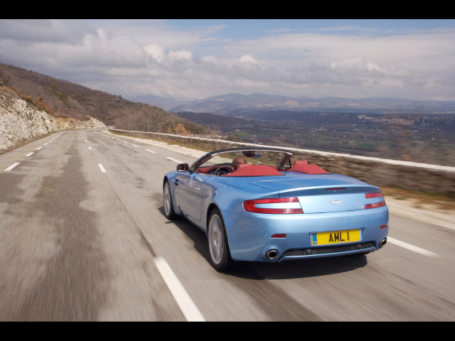 aston martin v8 vantage roadster pic #45337