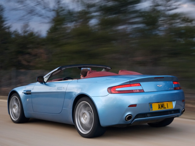 aston martin v8 vantage roadster pic #45338