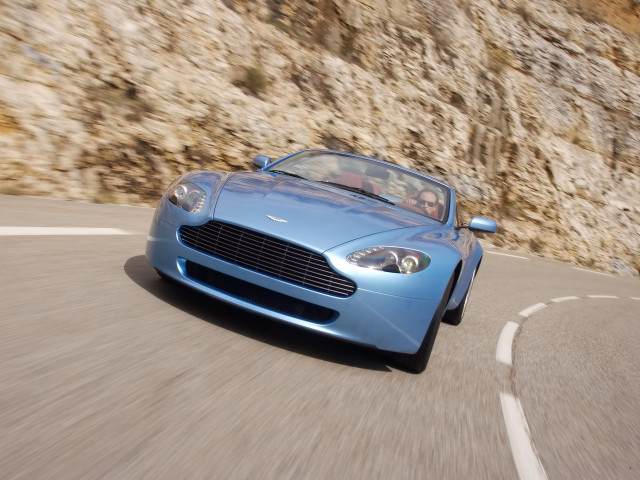 aston martin v8 vantage roadster pic #45339