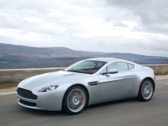 aston martin v8 vantage pic #45343