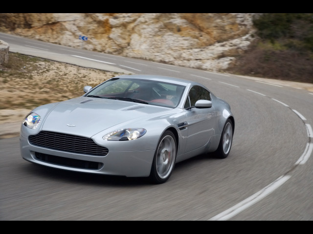 aston martin v8 vantage pic #45344