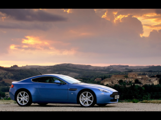 aston martin v8 vantage pic #45351