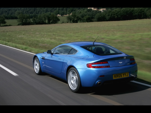 aston martin v8 vantage pic #45352