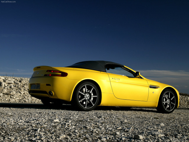 aston martin v8 vantage roadster pic #47520